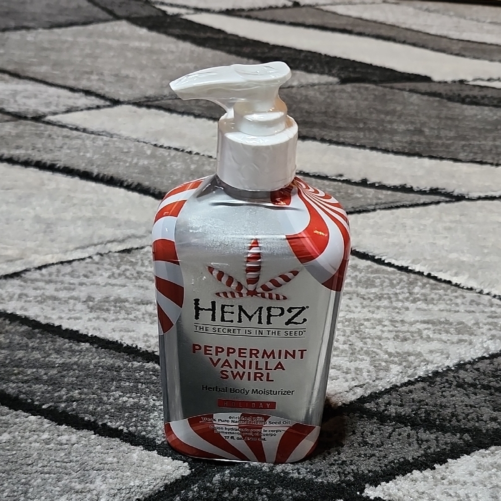 LIMITED EDITION HEMPZ PEPPERMINT VANILLA SWIRL BODY MOISTURIZER